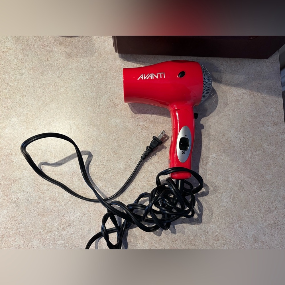Avanti Red Compact Hair Dryer
